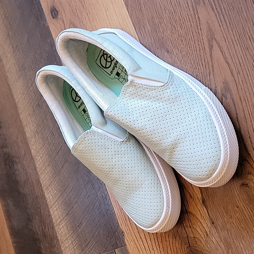 Everglades Mint Slip On Sneakers size 9